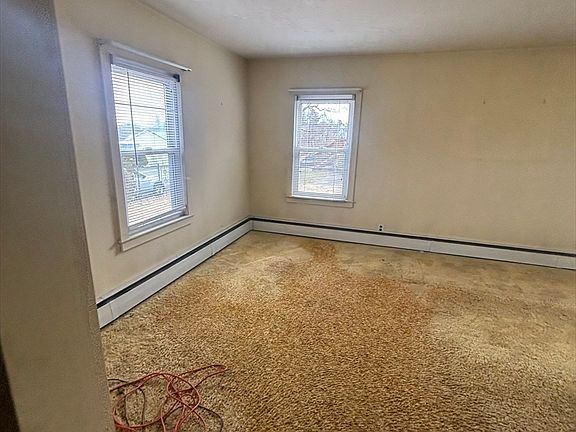 4th image of 25 Shannon St