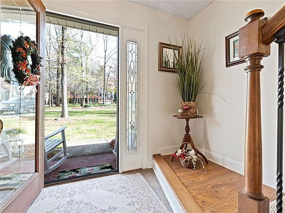 4th image of 4002 Coltswood Dr