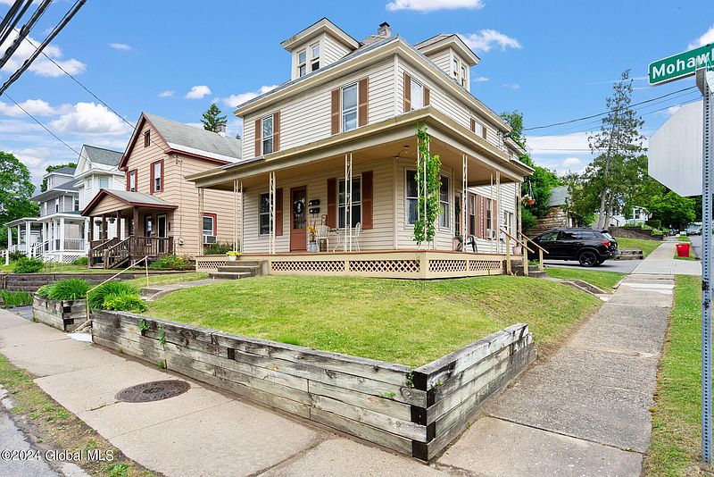 2nd image of 336 Mohawk Avenue