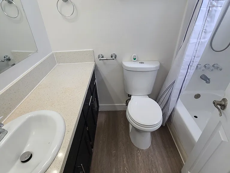 526 N Oxford Ave #5 — Photo 3