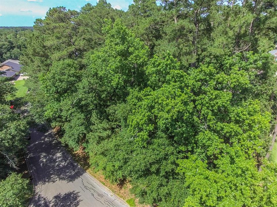 1st image of 1920 E Lake Dr