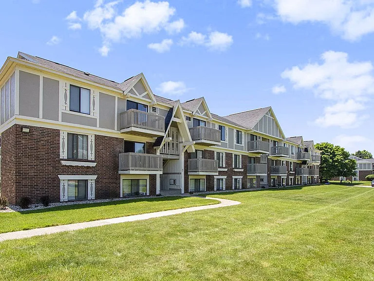 Briarwood Apartments — Photo 22