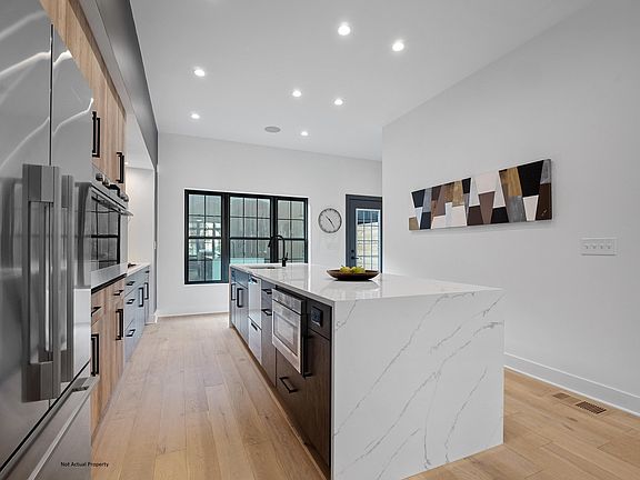 5th image of 314 Cornelius St