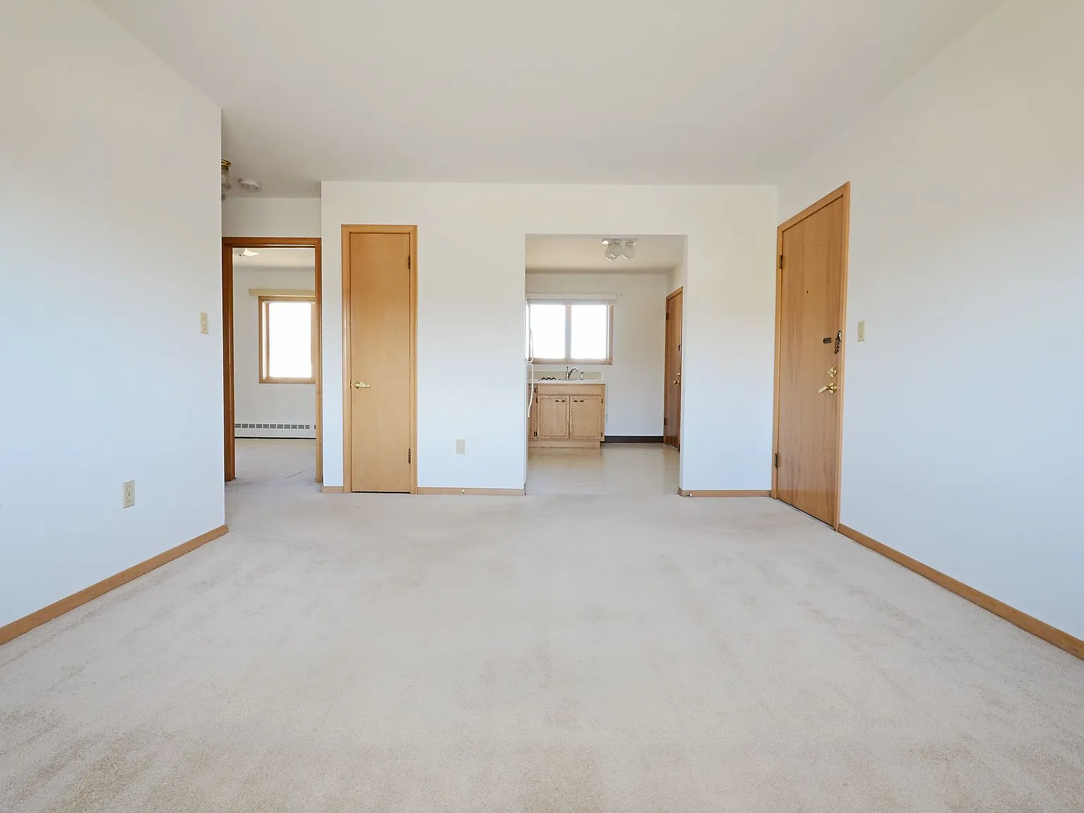 Cozy 4-Plex's Located on Minot's North Hill! 2028-2048 5th Street NW — Photo 4