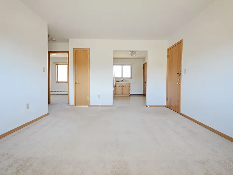 Cozy 4-Plex's Located on Minot's North Hill! 2028-2048 5th Street NW — Photo 4