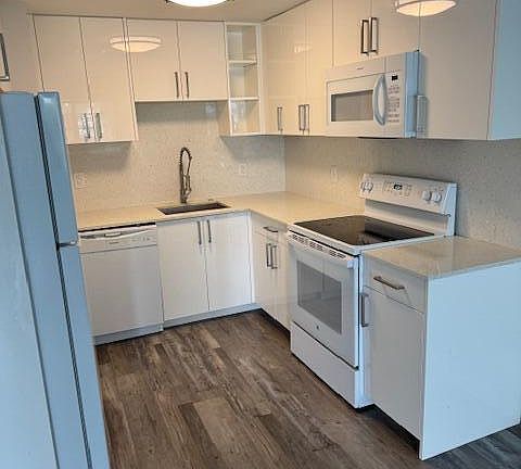 5th image of 751 Pine Dr APT 104