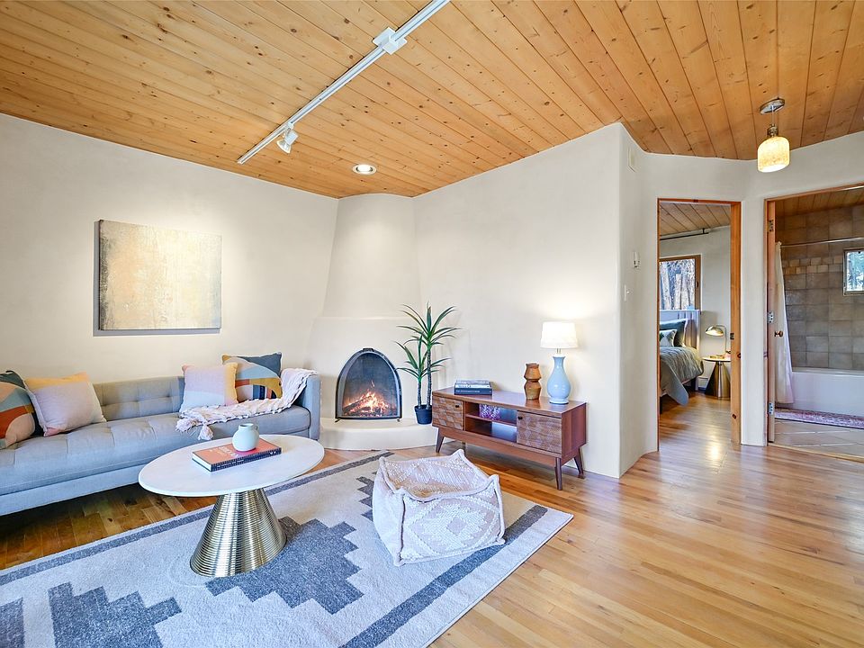1st image of 465 Camino Don Miguel