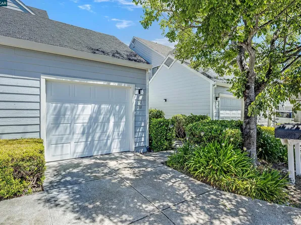 710 Live Oak Ln, Pinole, CA 94564