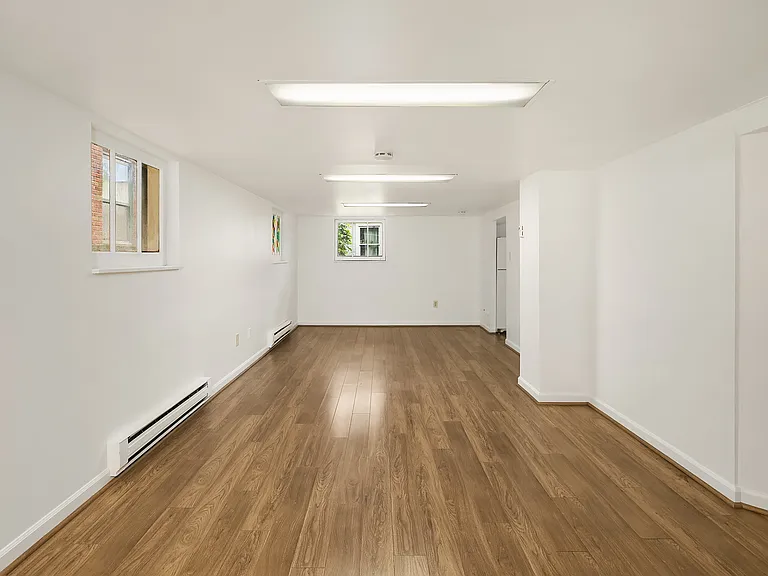 2031 Eastlake Ave E — Photo 16