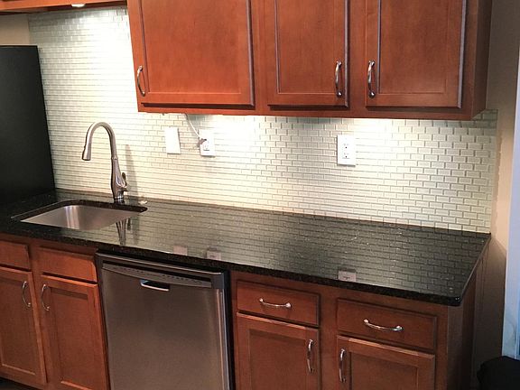 Granite counters with under cabinet lighting