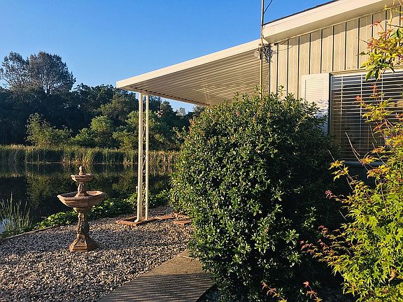 4th image of 6523 Lake Dr