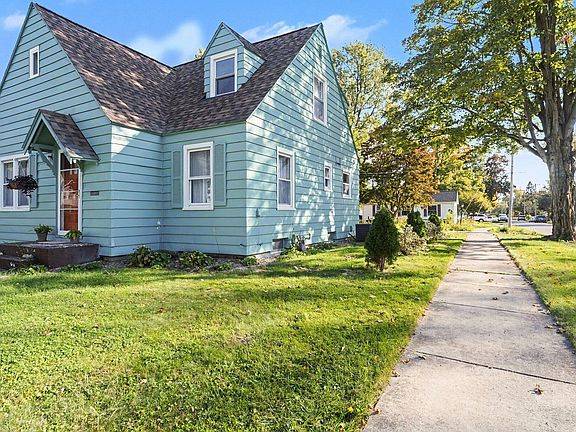 3rd image of 701 Myrtle Ave
