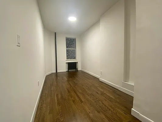 Rented by Bond New York | media 15