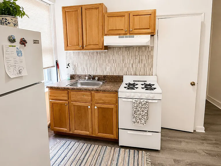 7020 Woodland Ave #B — Photo 2