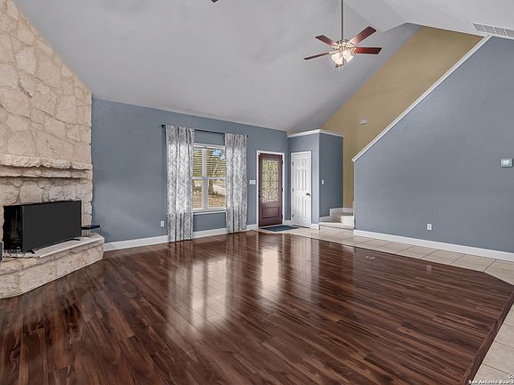 5th image of 1620 Point Vw