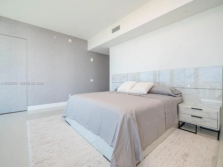 18975 Collins Ave #3105 — Photo 14