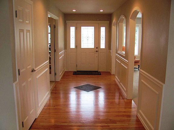 Beautiful entry with marble inlay