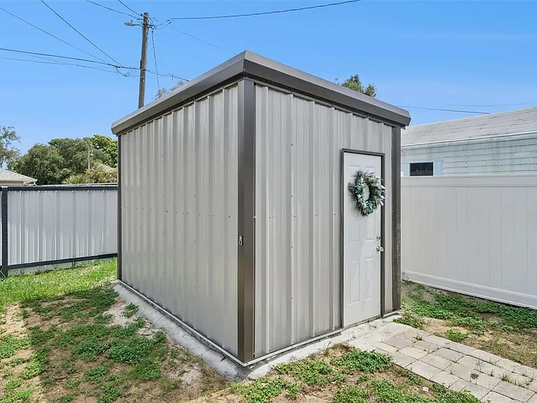 210 E Palm St — Photo 20