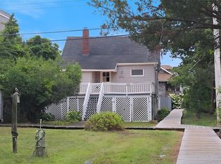 54 Oak Beach Rd, Oak Beach, NY 11702
