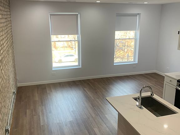 4th image of 3409 W Fulton Blvd #2