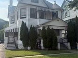 1139 Saint Paul St, Rochester, NY 14621