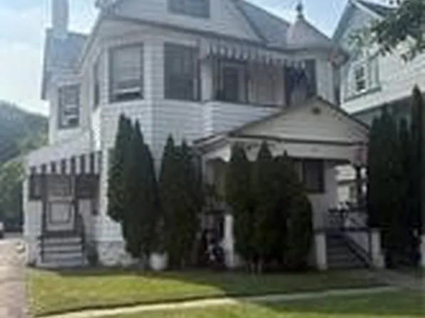 1139 Saint Paul St, Rochester, NY 14621