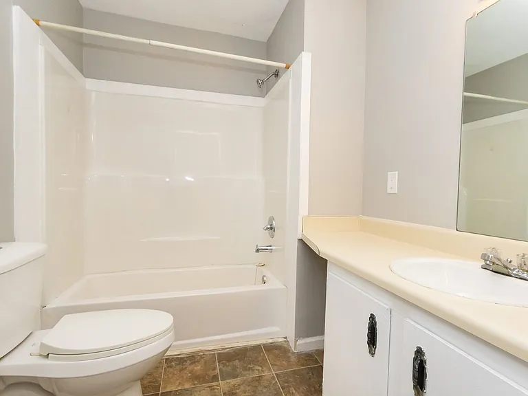 52 Nicole Ln — Photo 8