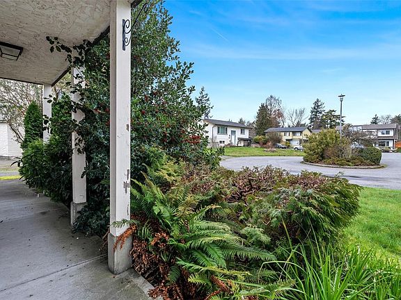 3rd image of 1725/1727 Ashdale Pl