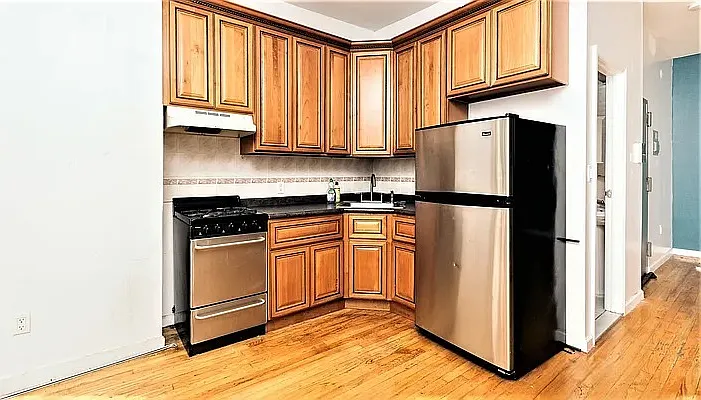 23 Locust St #3 — Photo 6