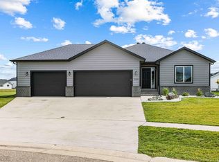 2124 14th St W, West Fargo, ND 58078