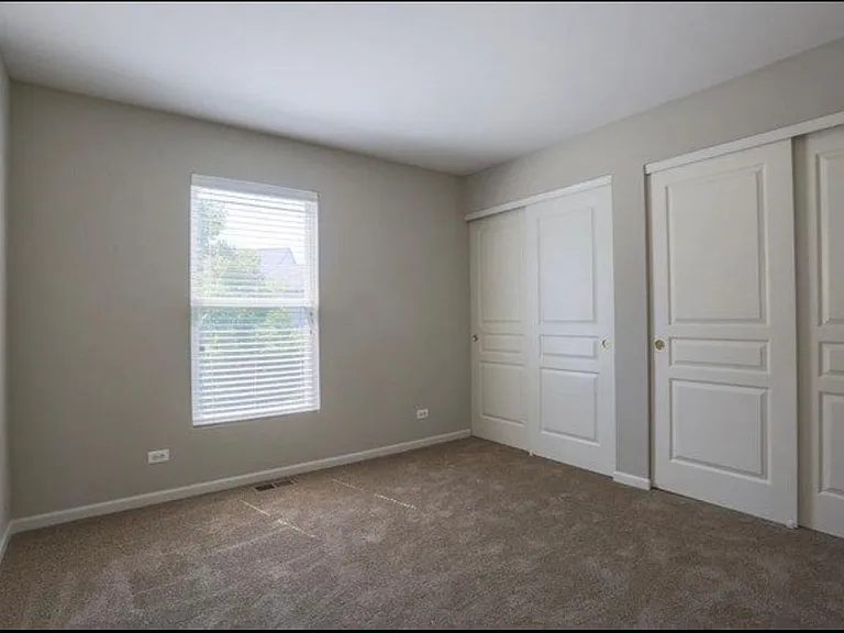 565 Conservatory Ln — Photo 6