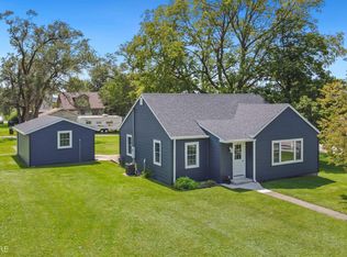 301 6th St, Menlo, IA 50164