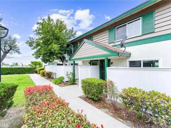 8242 Henderson Grn, Buena Park, CA 90621