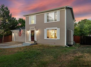 5225 Sunset Dr, Cheyenne, WY 82009