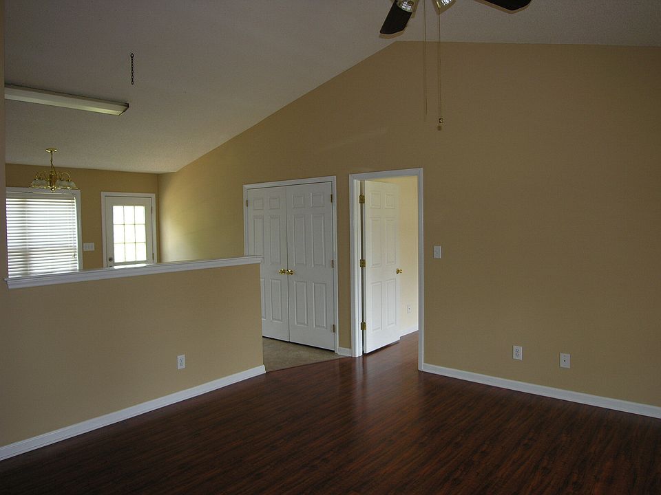 2nd image of 4604 Hendrix Ct