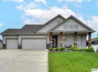 15264 Crown Point Ave, Omaha, NE 68116