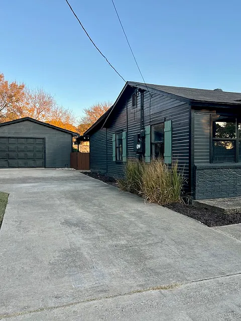 3 bed, 1405 sqft, $2,800 — Photo 2