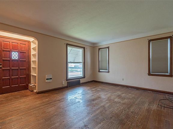 2nd image of 3259 W 142nd St