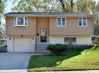 1405 Cabot Ln, Schaumburg, IL 60193