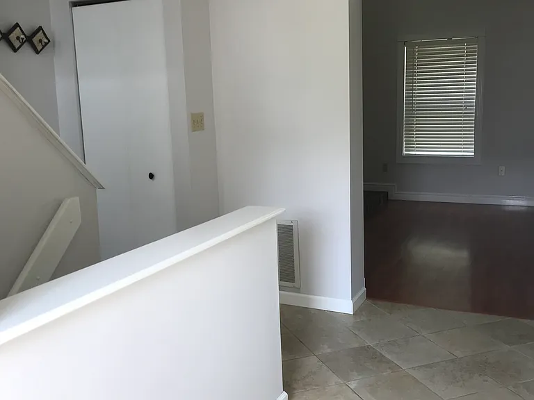 1130 Valleyview Dr — Photo 20