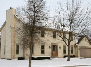 2140 Springbrook S, Waukesha, WI 53186