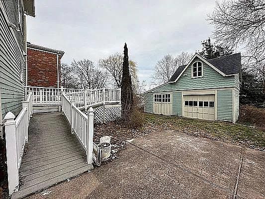 1st image of 129 Townsend Ave #128