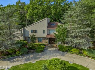 35 Shadow Lawn Dr, Oakhurst, NJ