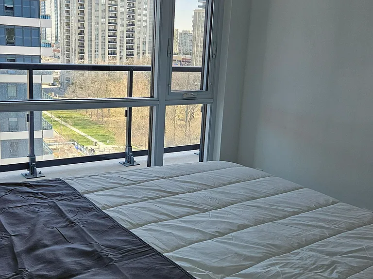 7950 Bathurst St #1018A — Photo 13