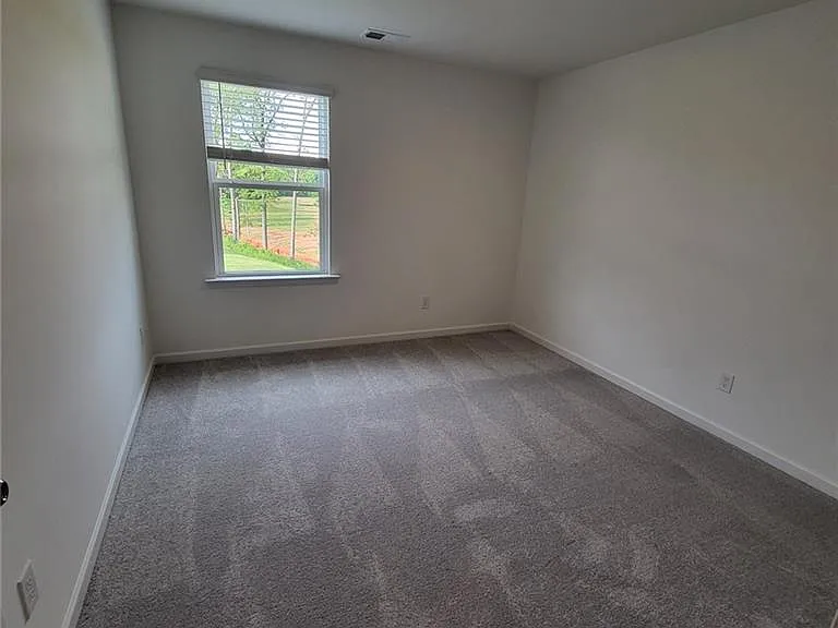 448 Golden Eagle Pkwy — Photo 16
