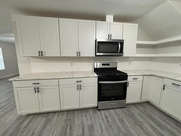 510 Alliance St — Photo 2