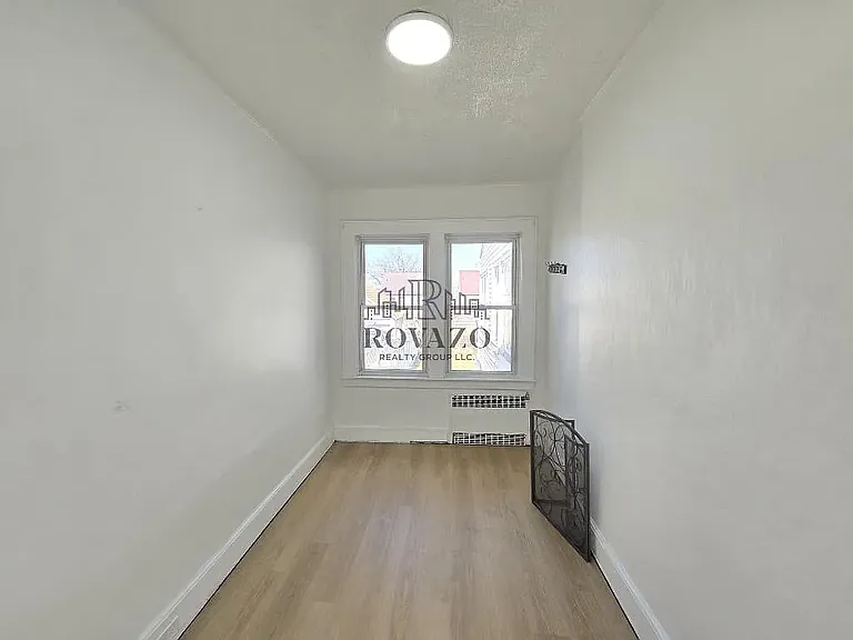 1582 Summit Ave — Photo 10