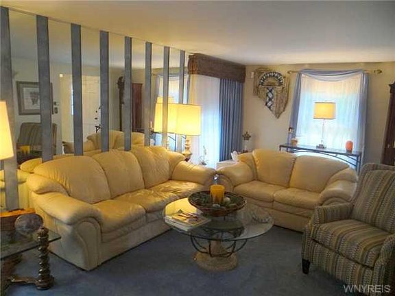5th image of 89 Carriage Cir