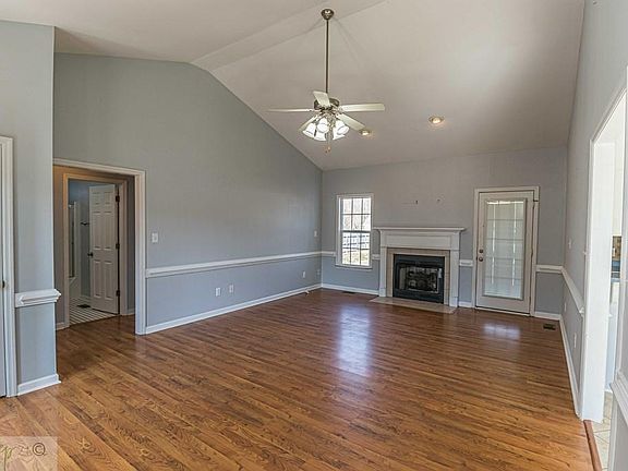 4th image of 219 Killdeer Dr