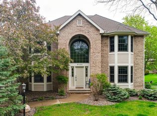 9723 Wellington Rdg, Woodbury, MN 55125